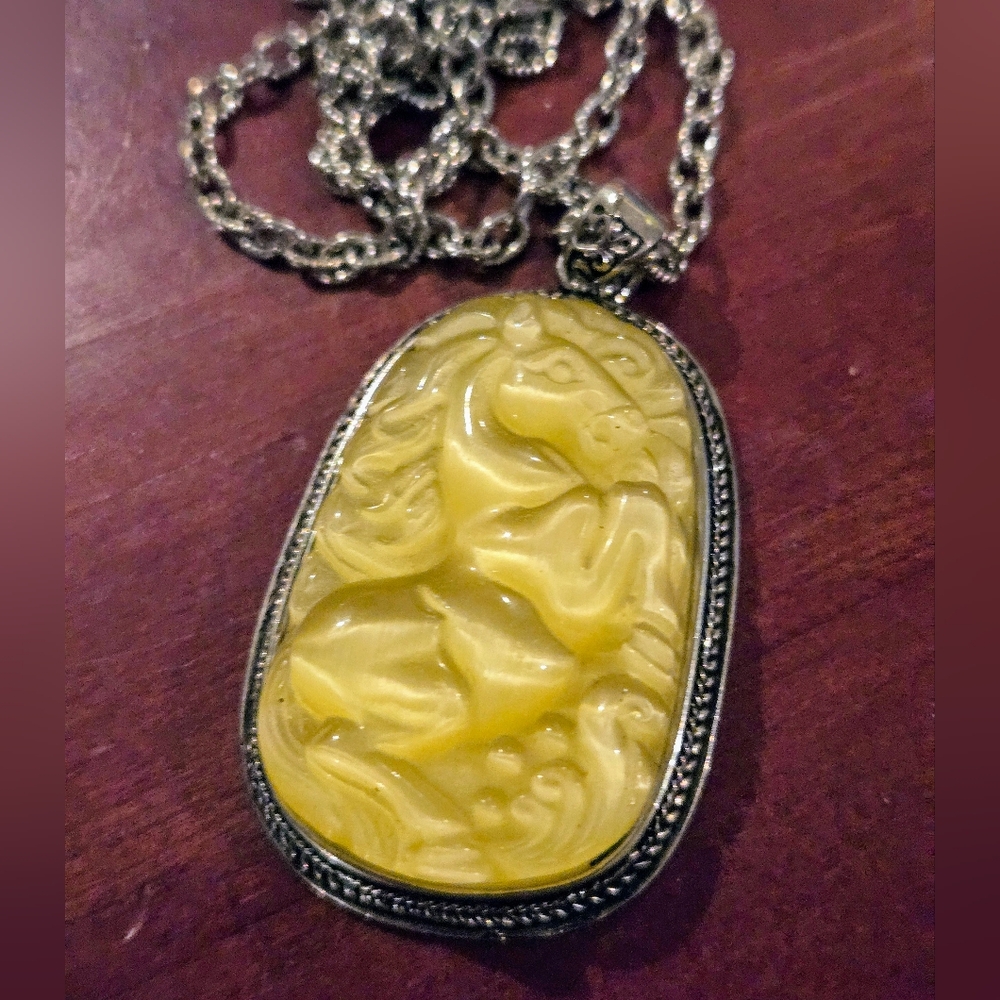 Vintage Carved Cat's Eye Horse Pendant Necklace